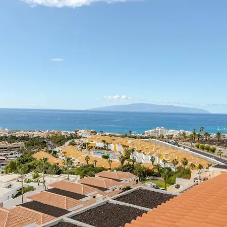 Paradise Court Ocean View Apartmán *